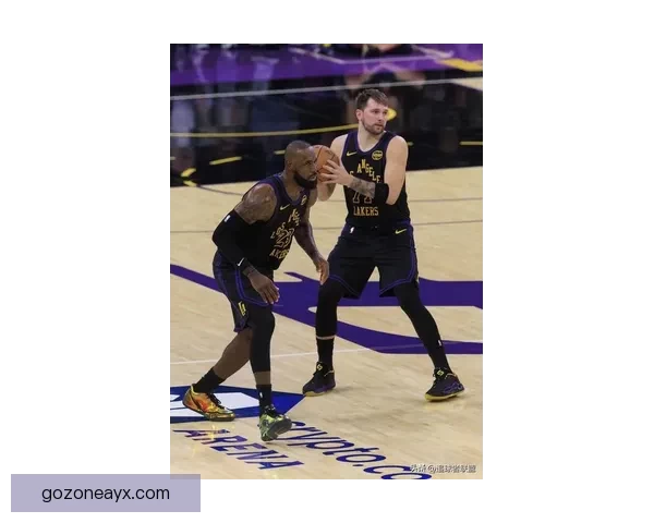 东契奇41+8创7大纪录 比肩科比表现惊艳 累计16T将遭禁赛 东契奇41+8创7大纪录 比肩科比表现惊艳 累计16T将遭禁赛